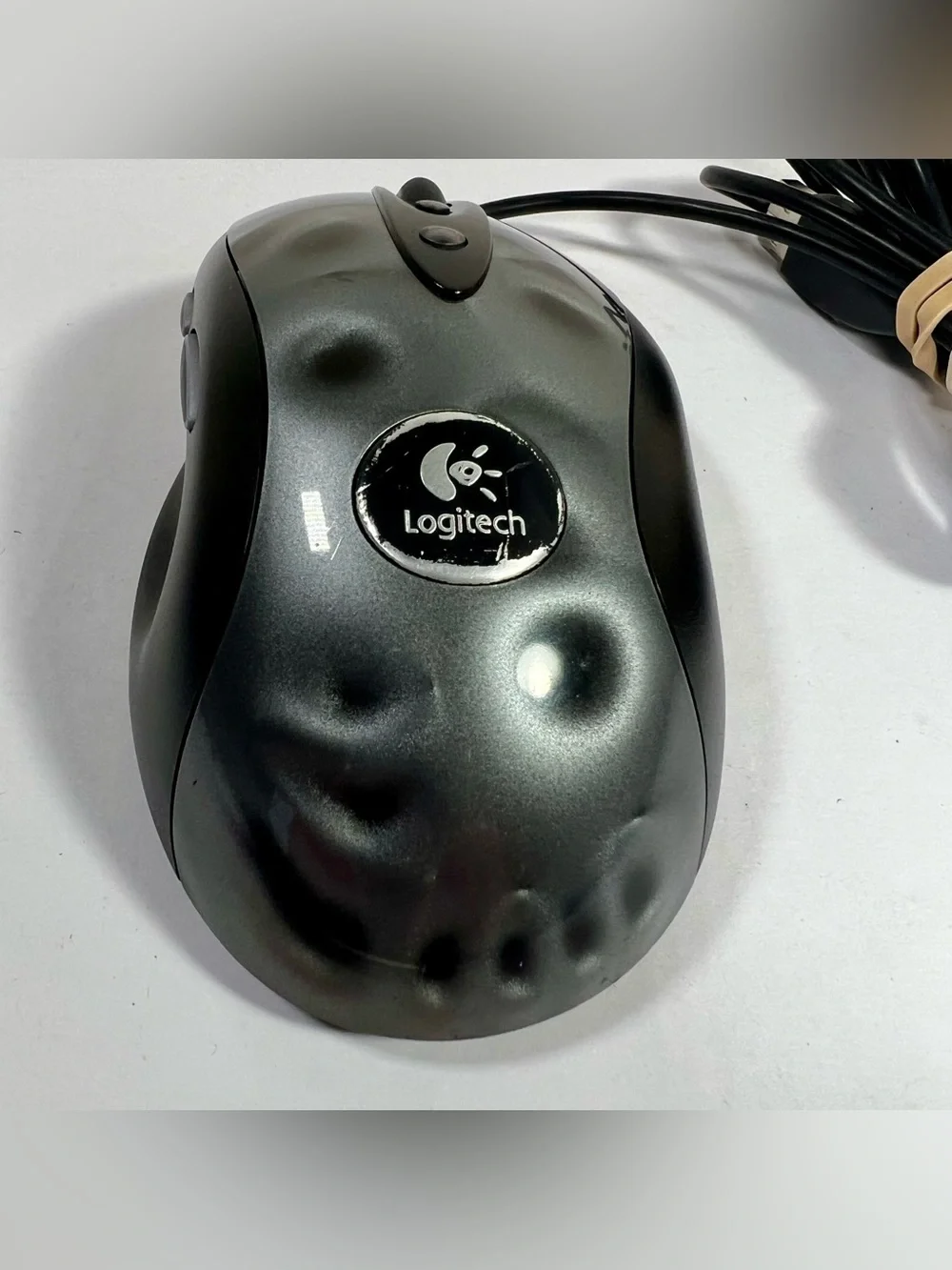 Logitech MX518 Wired Optical Gaming Mouse M/N M-BS81A P/N Thumb Button 16000 DPI